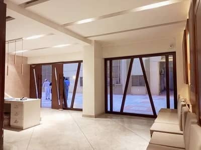 2 BED DD WEST OPEN CITY TOWER
