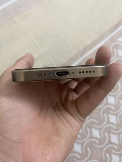 Apple iPhone 16 Pro
