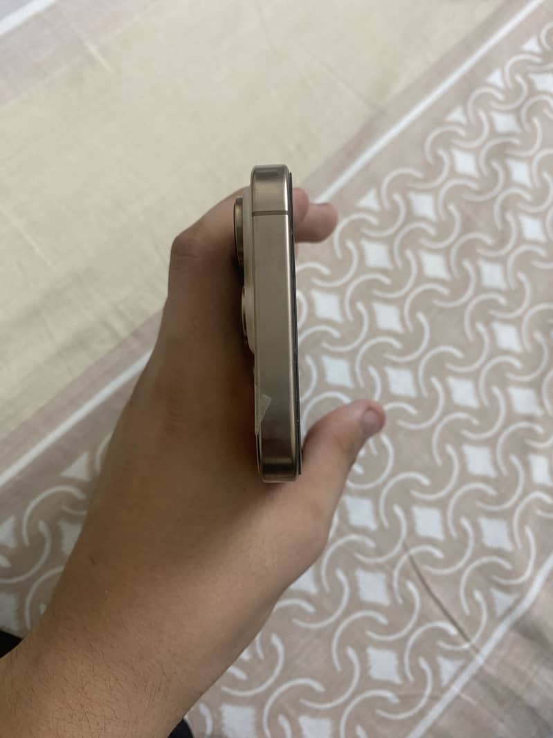 Apple iPhone 16 Pro 5