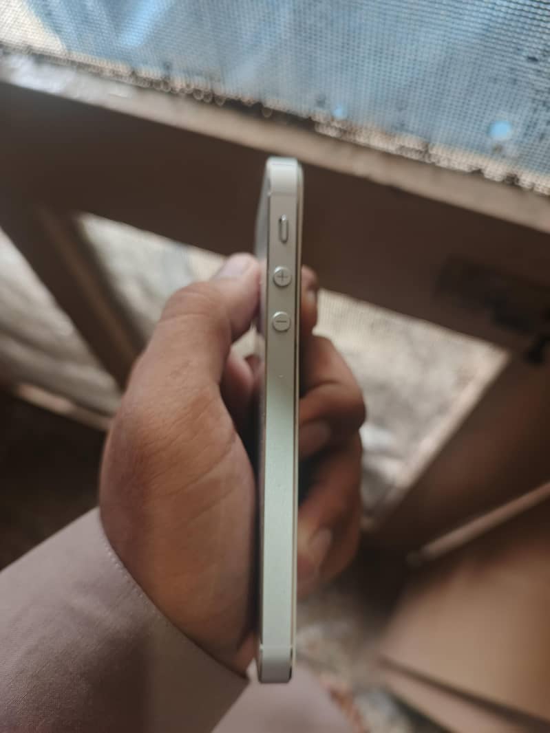 Apple iPhone 5s 1