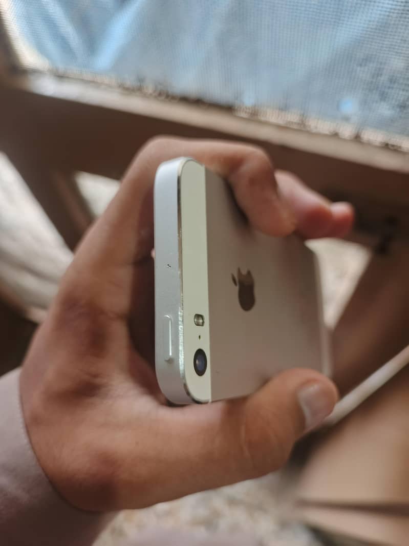 Apple iPhone 5s 3