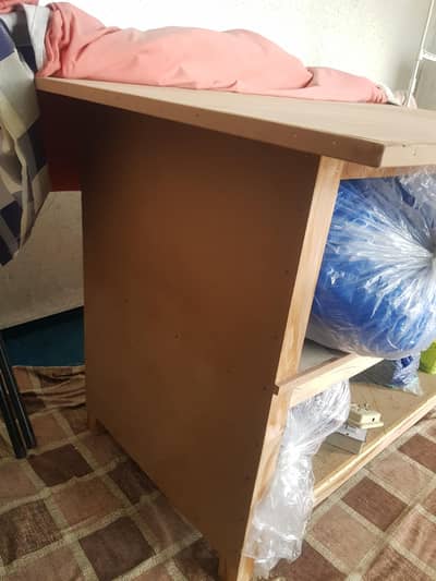 Cutting and press table semi solid