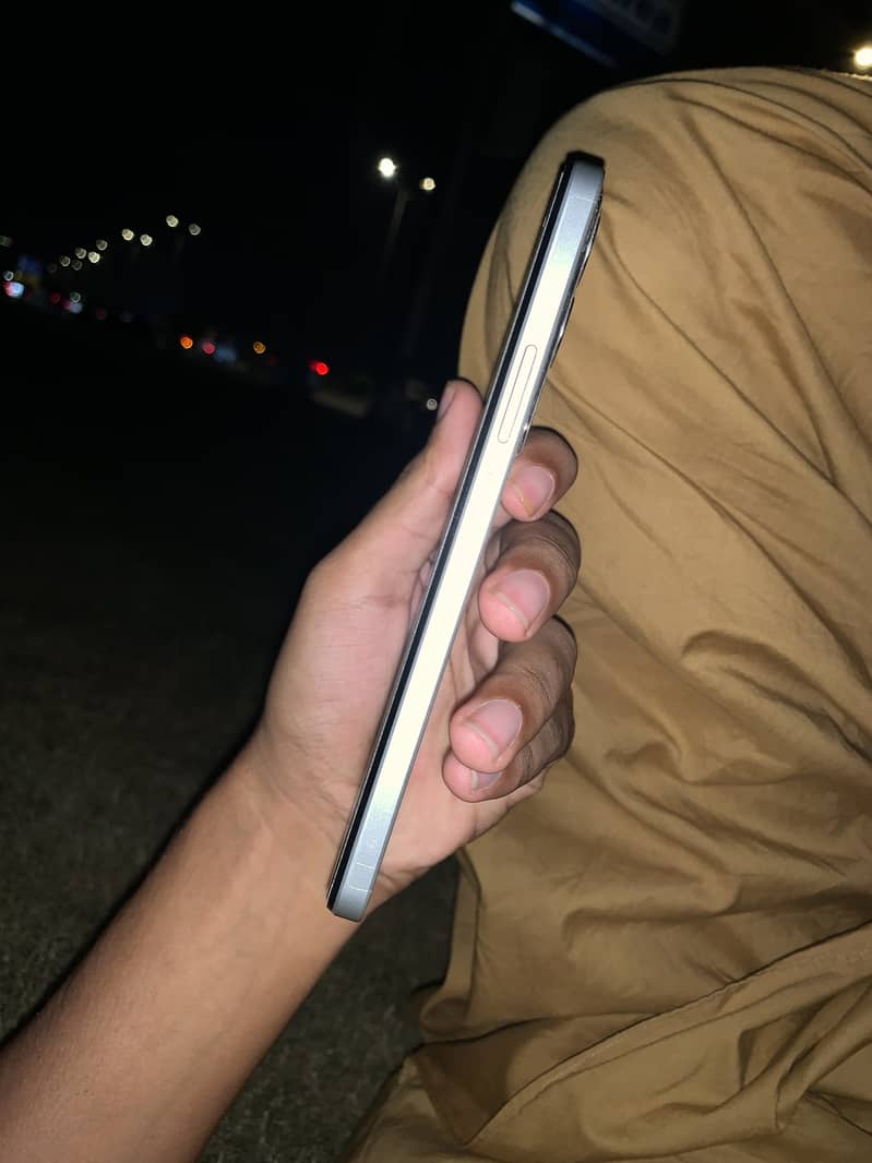Realme C71 3