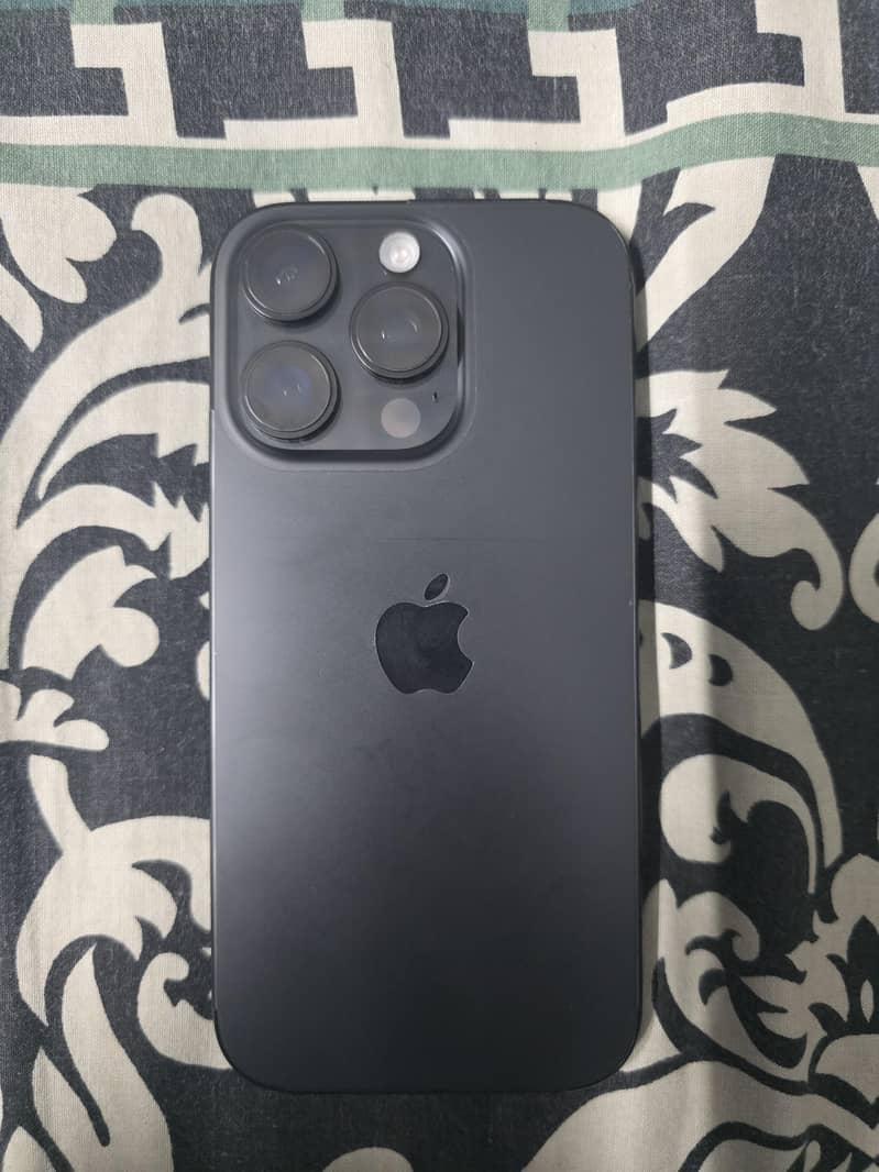 Apple iPhone 16 Pro 0