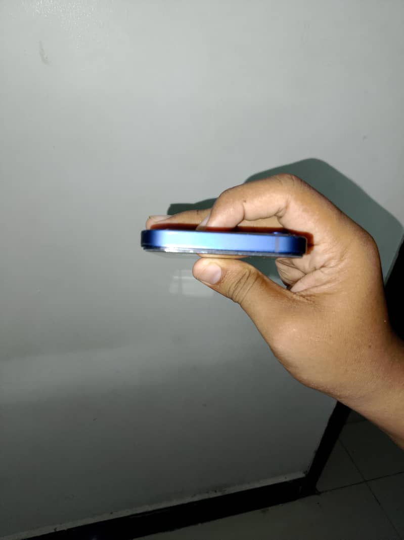 Apple iPhone 12 5