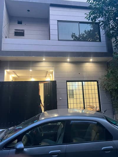 PRIME LOCATED 3 MARLA BRAND NEW HOUSE