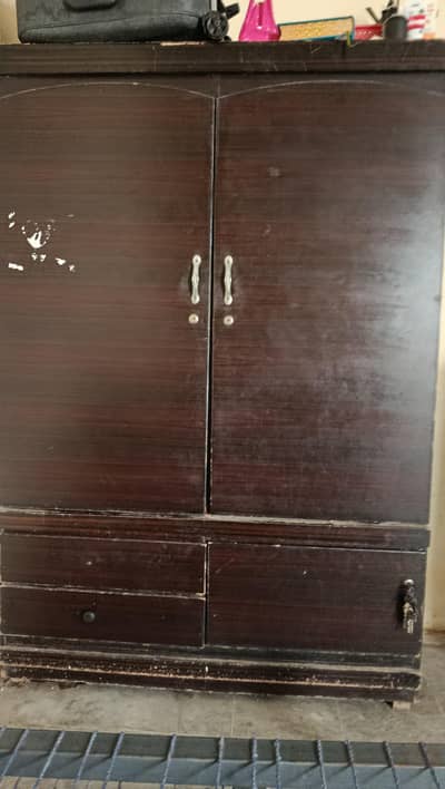 2 door Almari