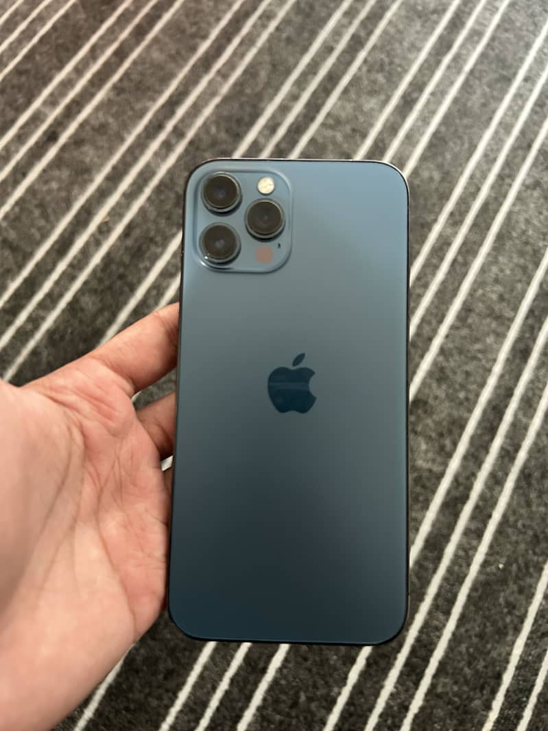 iPhone 12 Pro Max 0