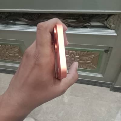 Apple iPhone XR