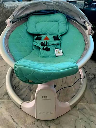 Like new automatic Imported baby swing - bassinet bouncer cot جھولا