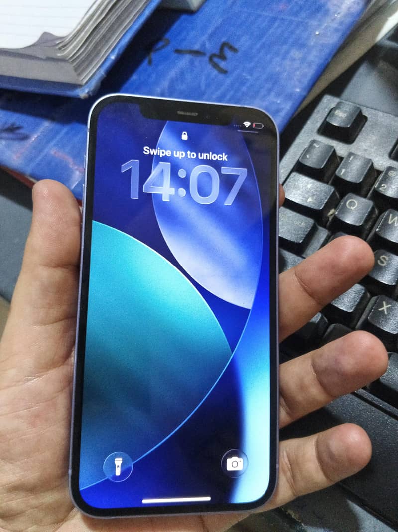 Apple iPhone 12 1