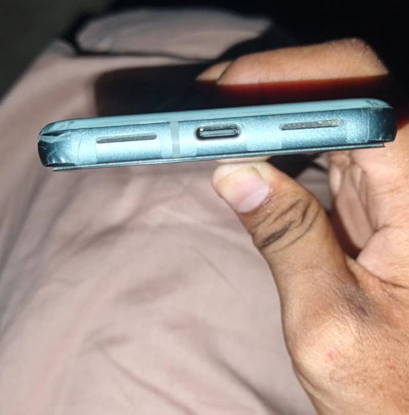 Google Pixel 8 2