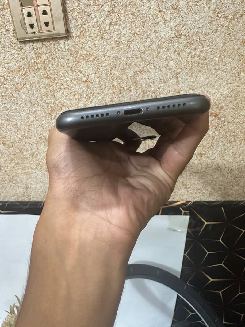 Apple iPhone 11 2