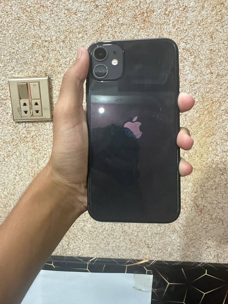 Apple iPhone 11 4