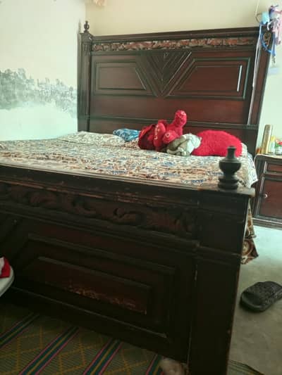 wooden bed ha 6*6.5 ka wooden me ha