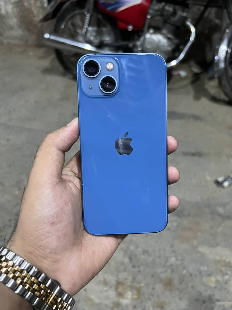Apple iPhone 13 1