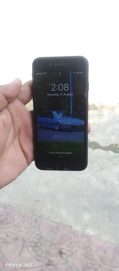 Apple iPhone 7
