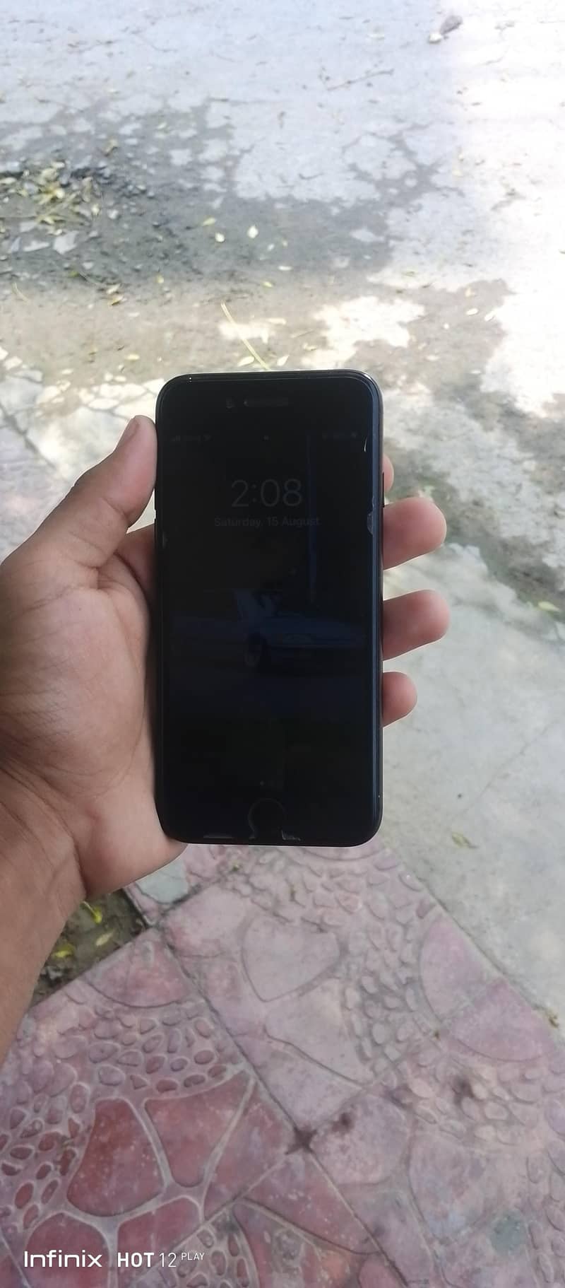 Apple iPhone 7 3