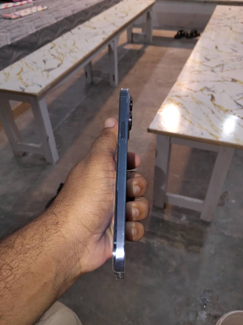 Apple iPhone 13 Pro Max 3