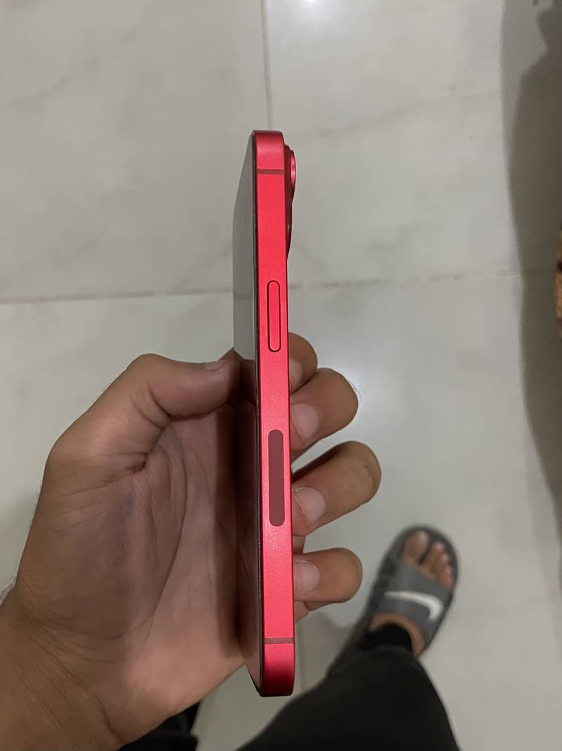 Apple iPhone 14 4