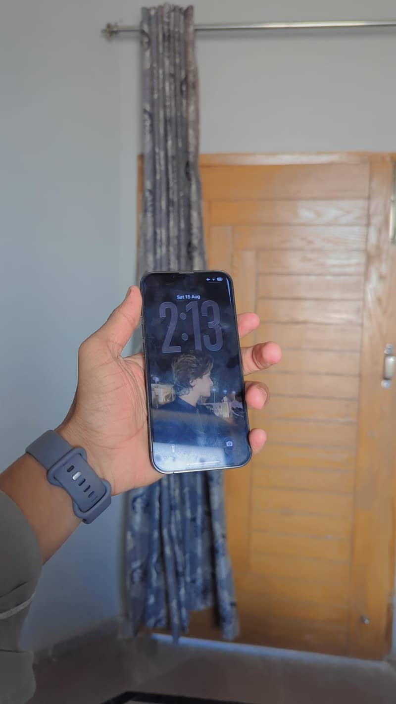Apple iPhone 13 Pro 1