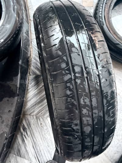 Used tyre in very good condition bridgestone japan