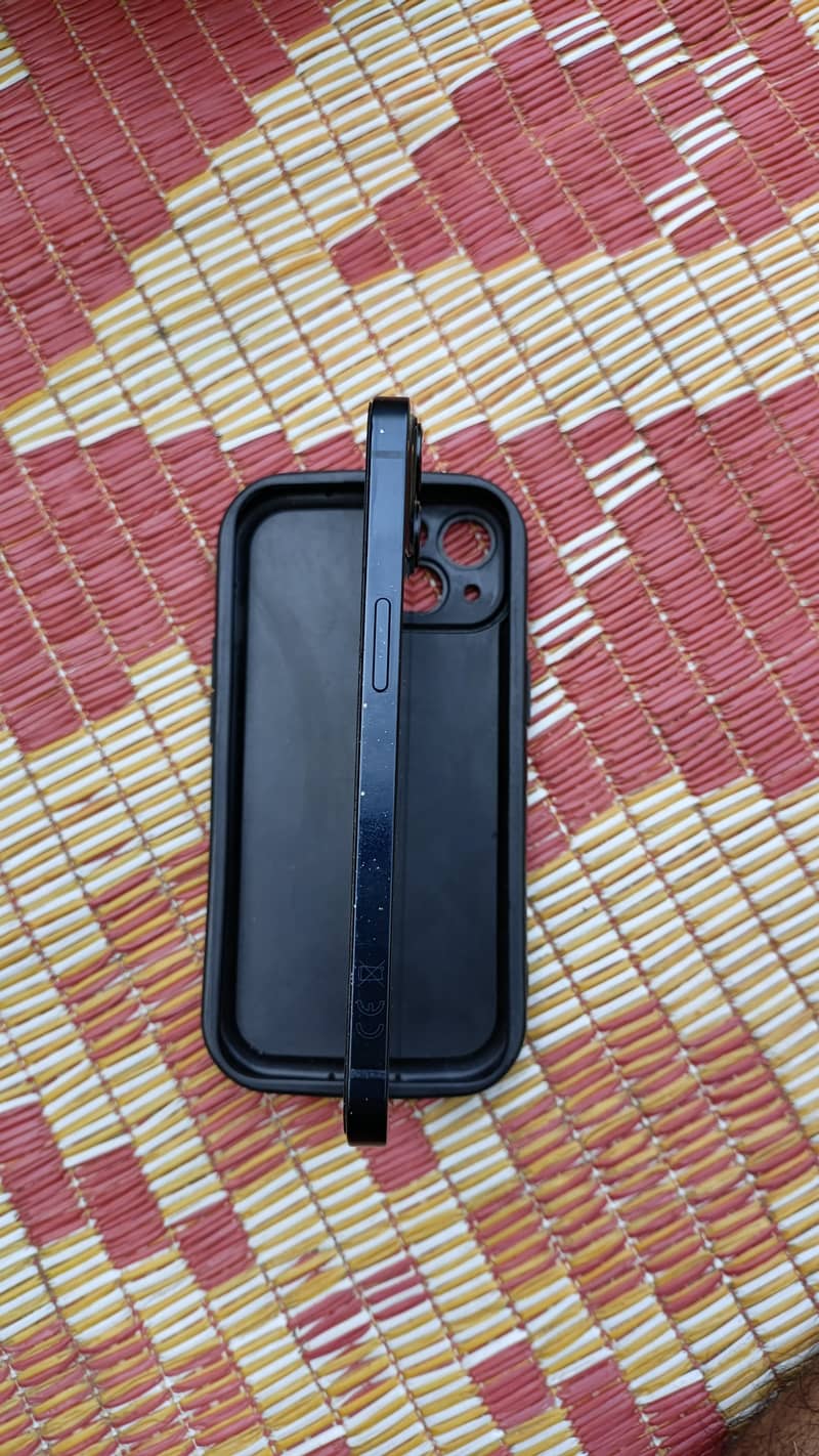 Apple iPhone 13 3