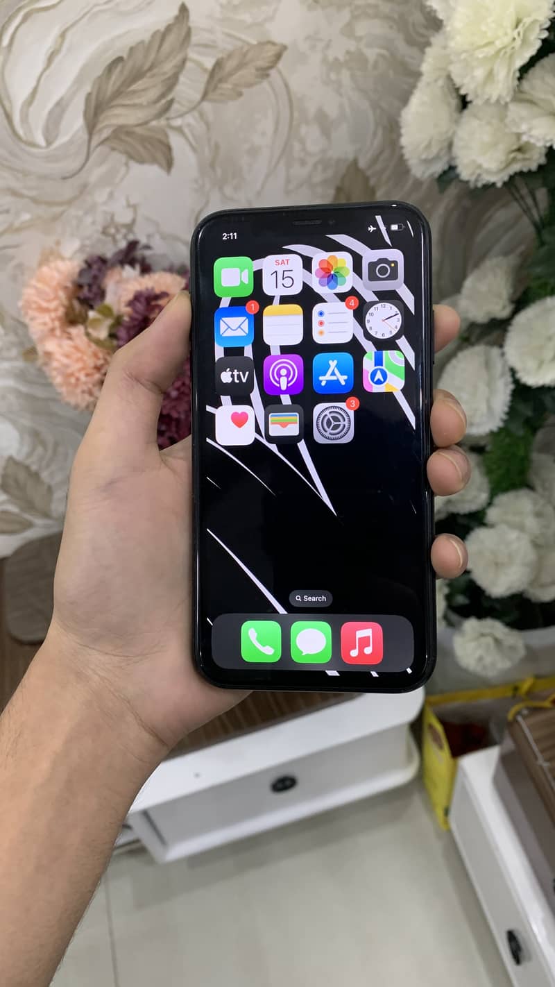 Apple iPhone XR 1