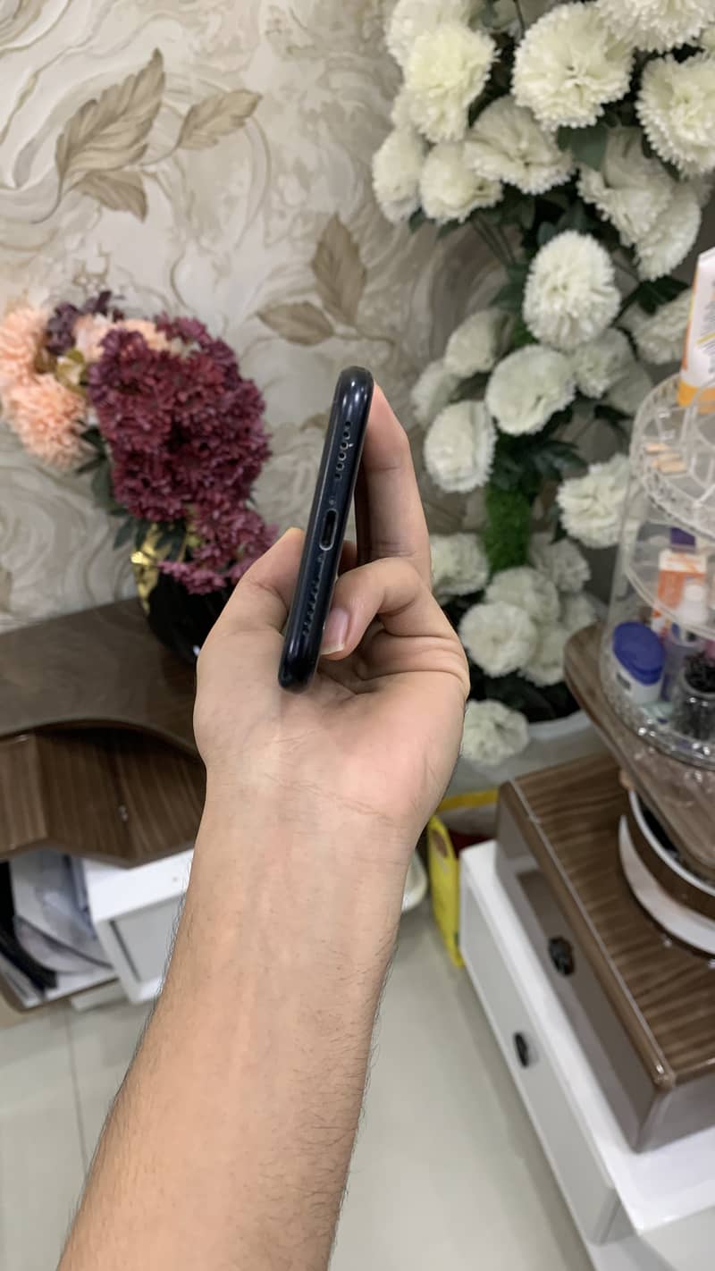 Apple iPhone XR 2