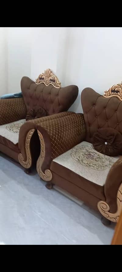 5 seater sofa and almariyan for sale