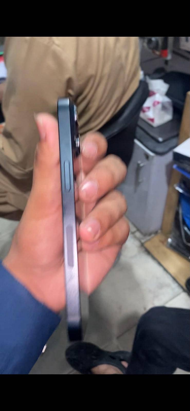 Apple iPhone 14 3