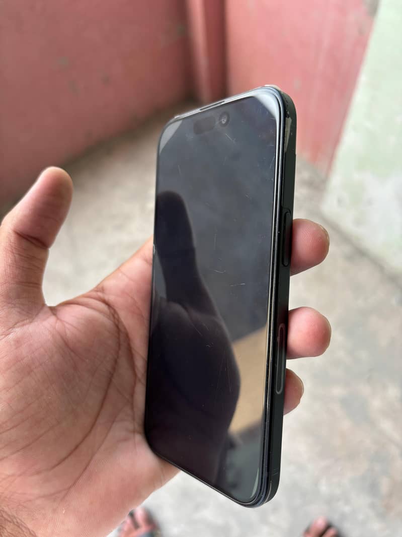 Apple iPhone 15 3