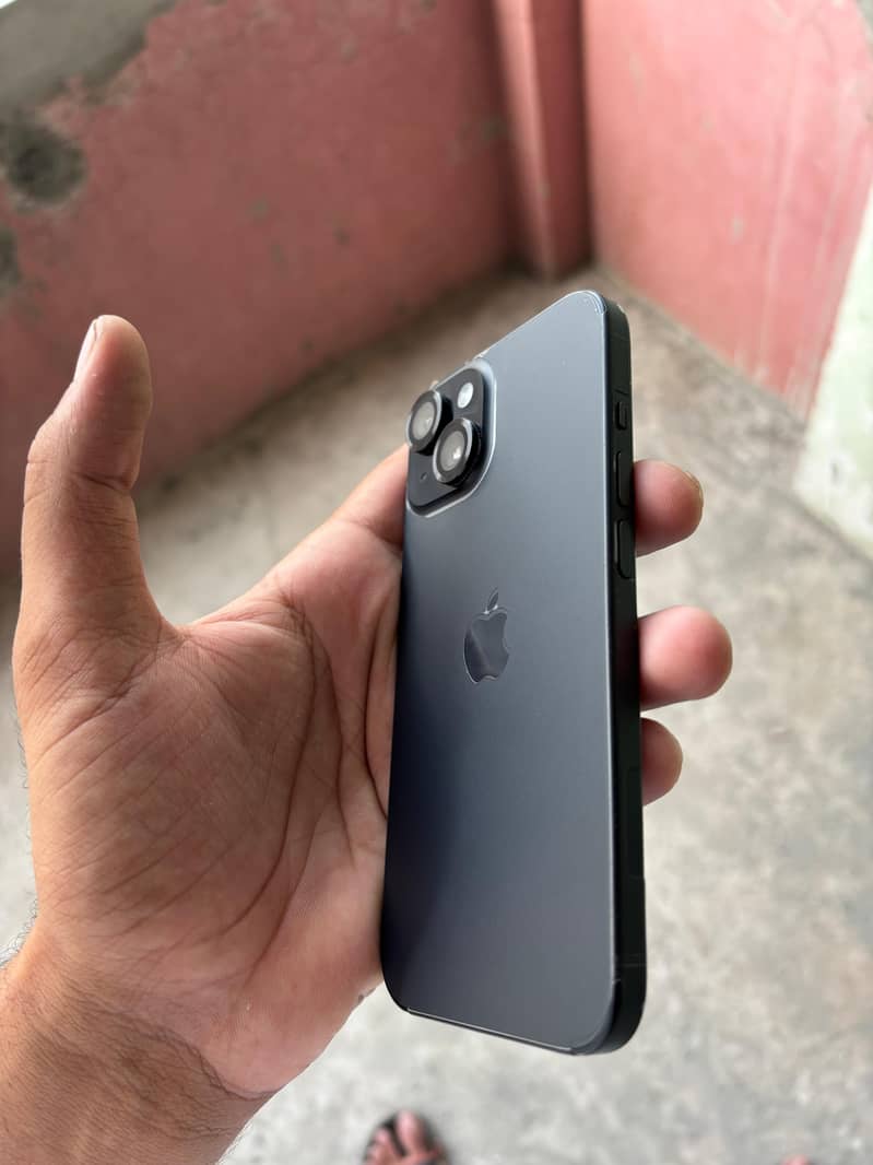 Apple iPhone 15 7