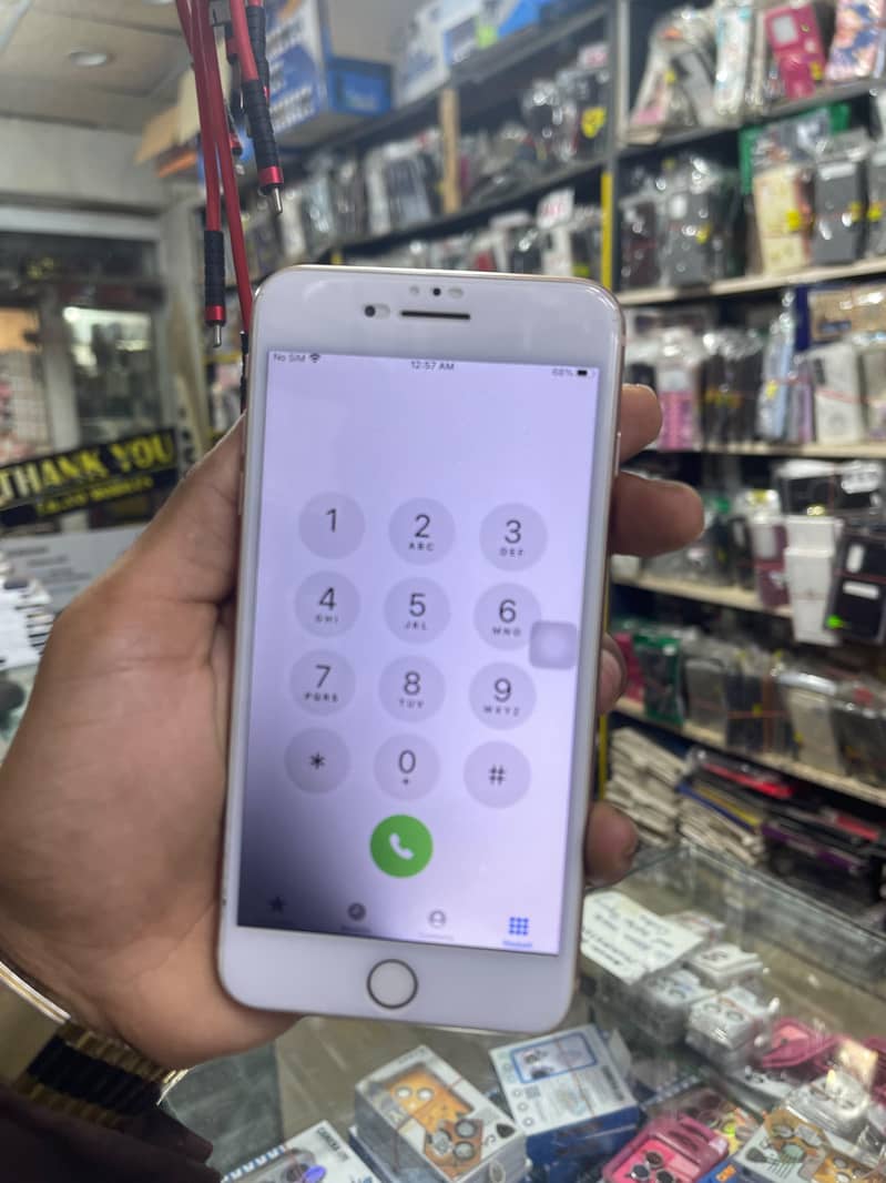 Apple iPhone 8 Plus 1