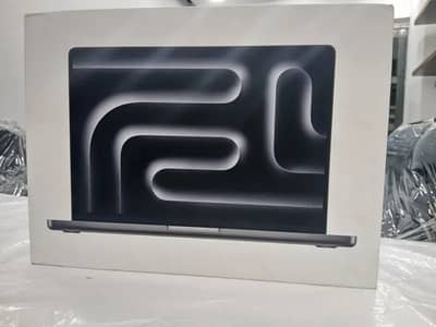 MacBook Pro M5 Max 14” 36GB/2TB Space Black | Like New