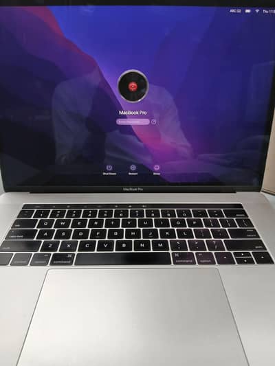 Mac Book pro 15 inch
