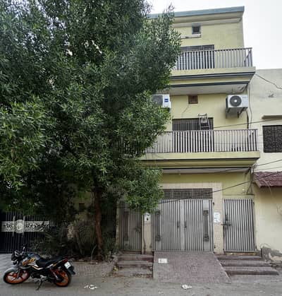 5 Marla house in Prime location L Block Shahrukn-e-Alam Colony Multan