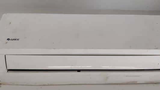 Gree 1 ton Ac Running
