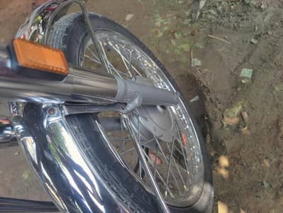 Honda 125 good condition contact me 03151987081