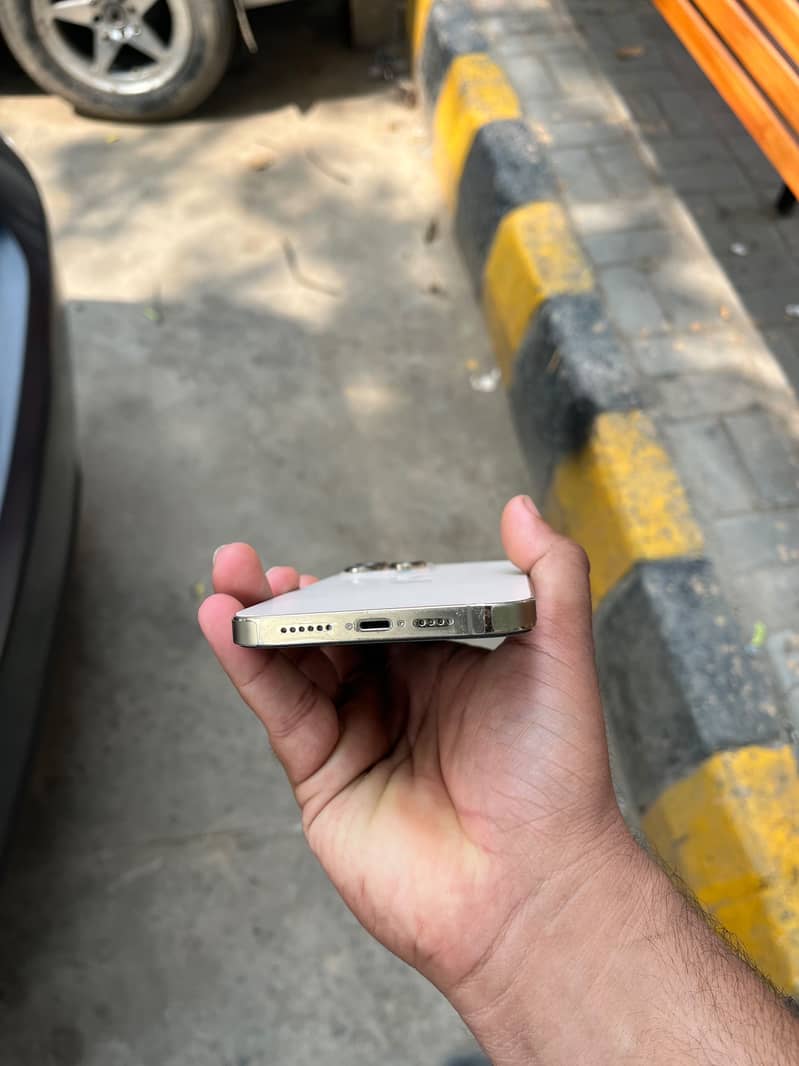 IPHONE 13 PRO MAX 2