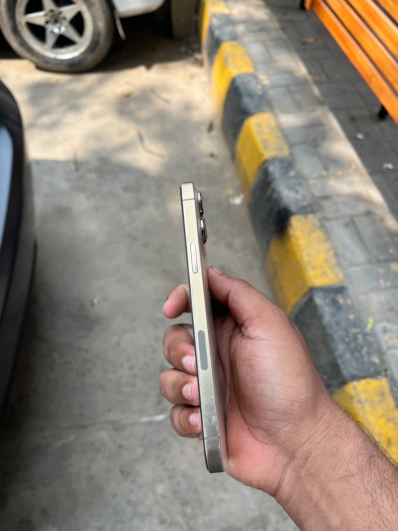 IPHONE 13 PRO MAX 4