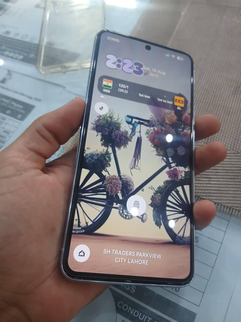 Google pixel 8 pro 1