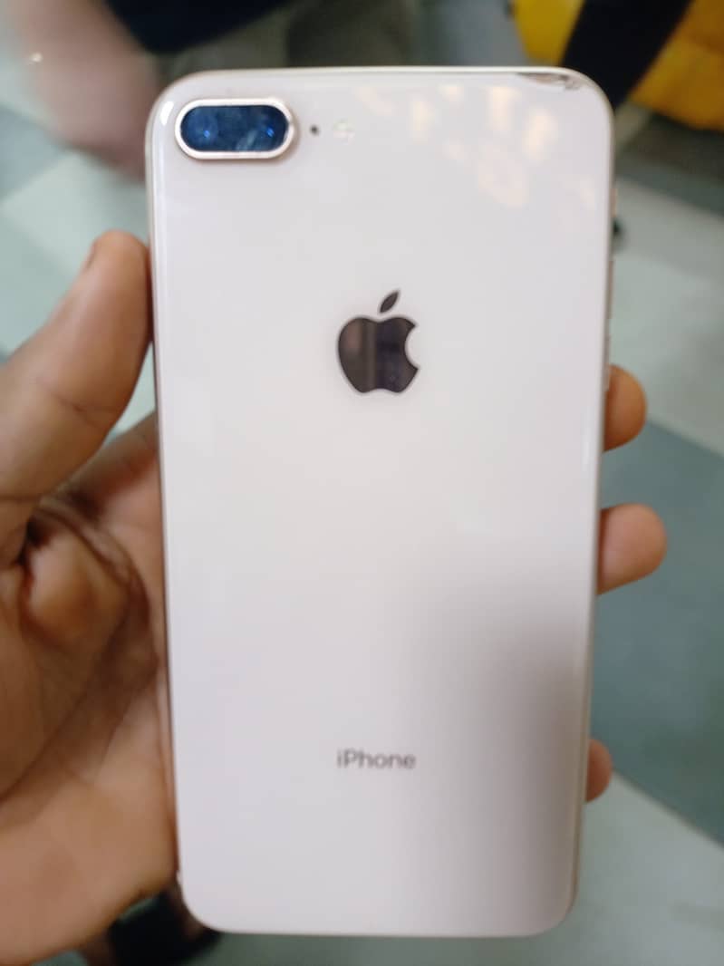 Apple iPhone 8 Plus 0