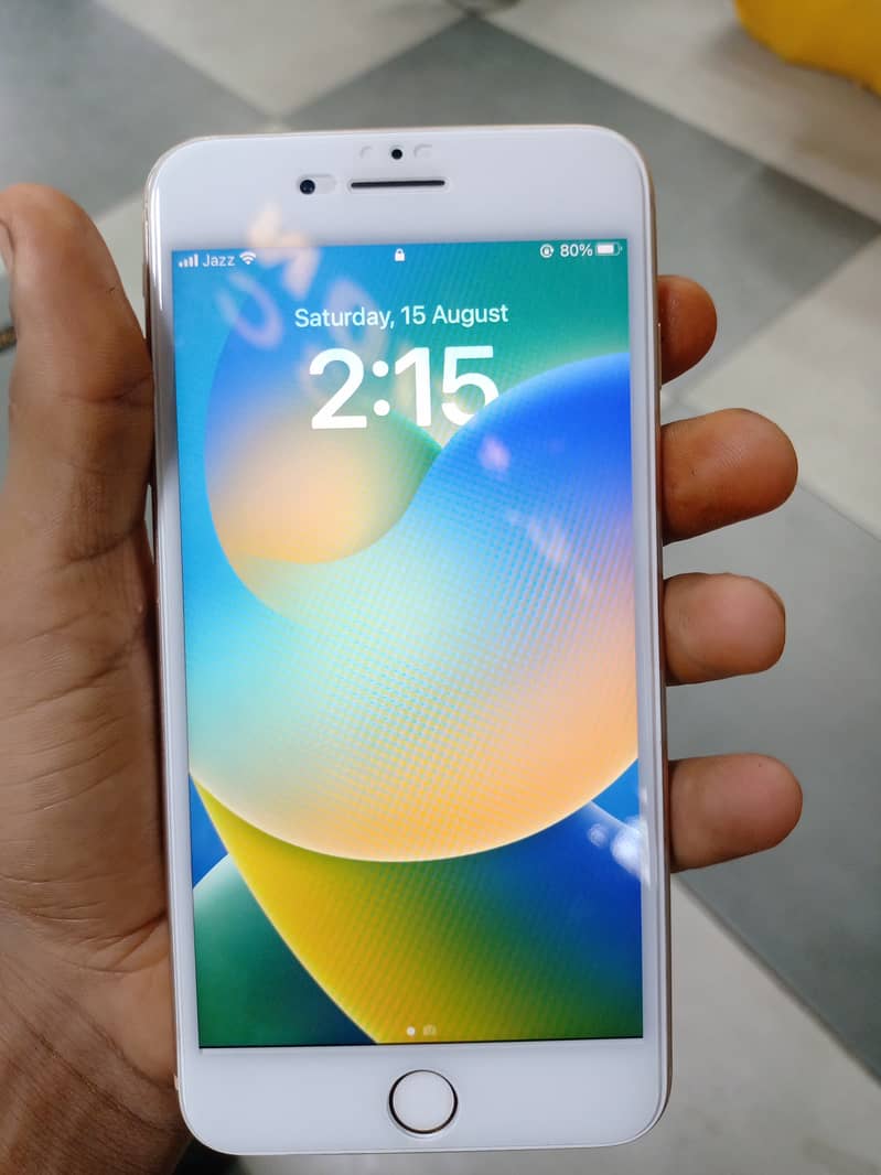 Apple iPhone 8 Plus 1