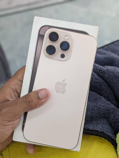 Apple iPhone 16 Pro Max