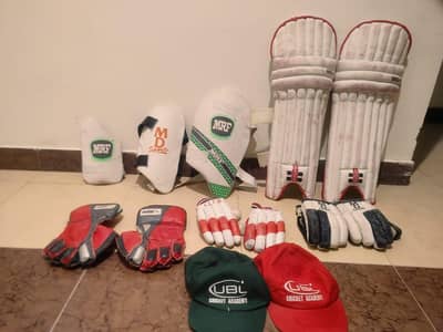 URGENT Cricket gear for S. A. L. E!!!!