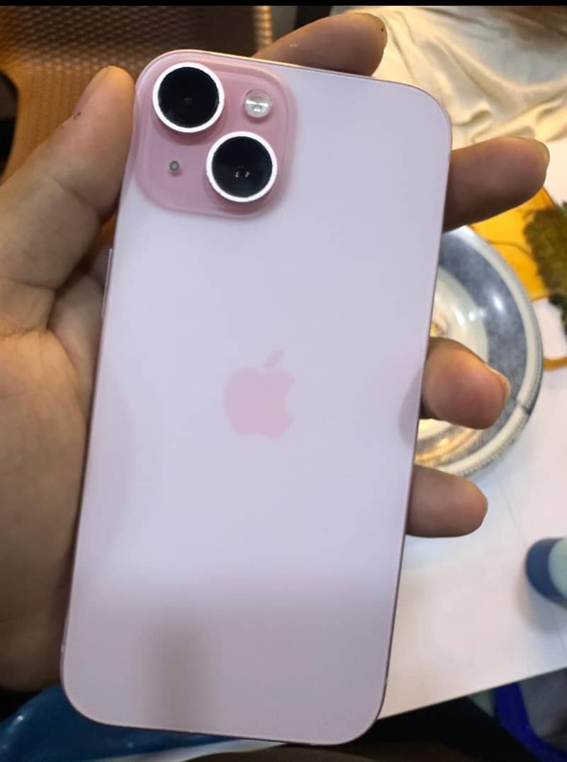 Apple iPhone 15 2