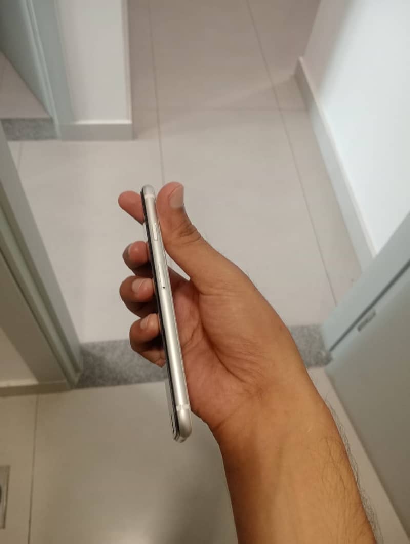 Apple iPhone SE 4