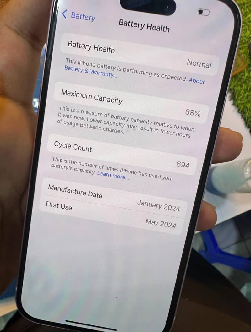 Apple iPhone 15 9