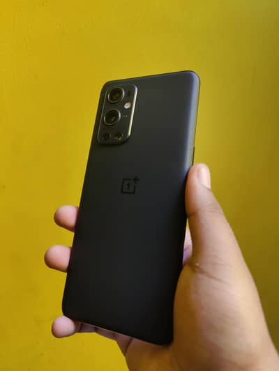 OnePlus 9 pro 12/256
